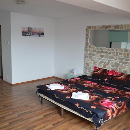 Csikos Apartment Cluj-Napoca Extérieur photo