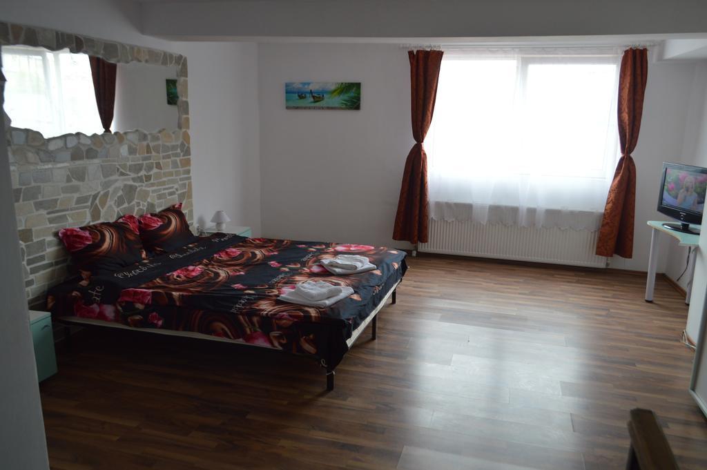 Csikos Apartment Cluj-Napoca Extérieur photo