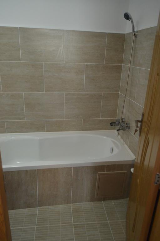 Csikos Apartment Cluj-Napoca Extérieur photo