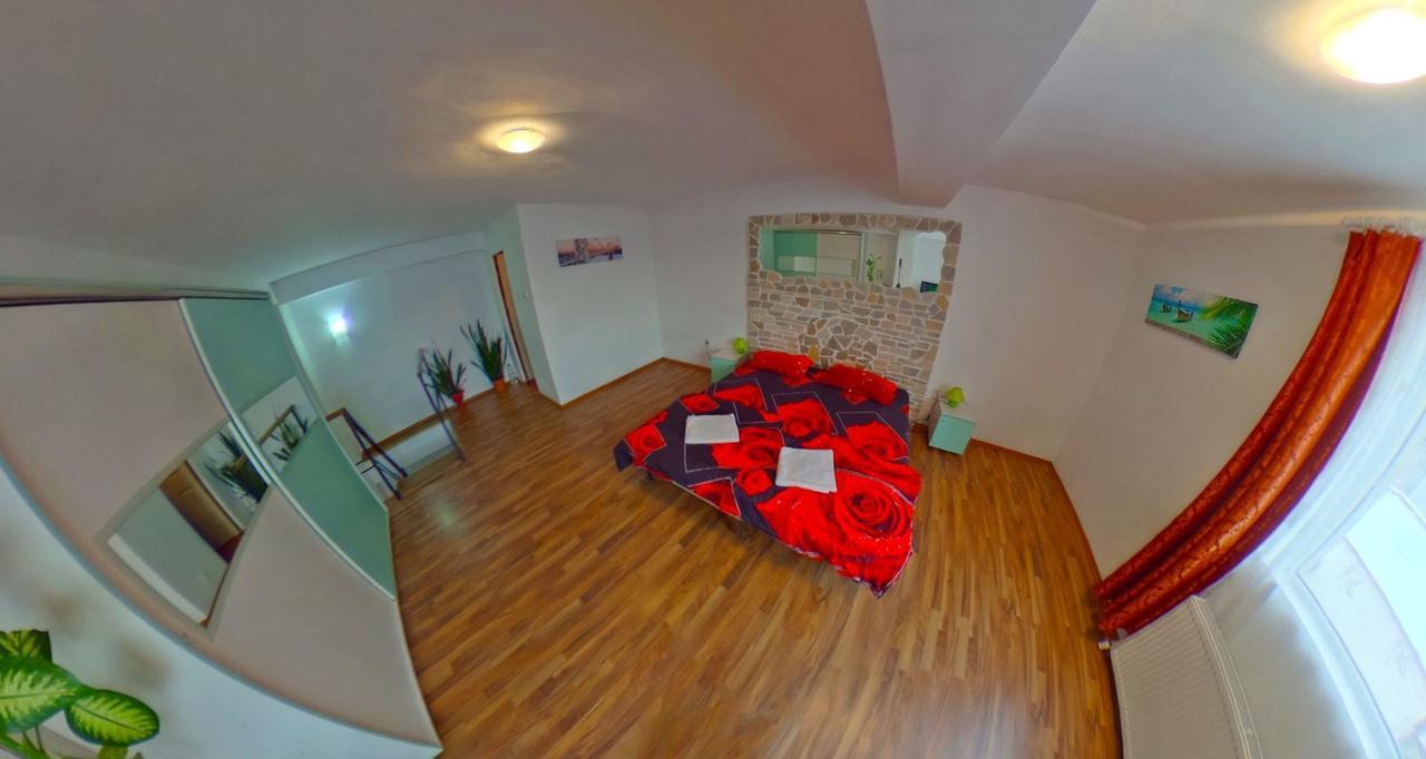 Csikos Apartment Cluj-Napoca Extérieur photo