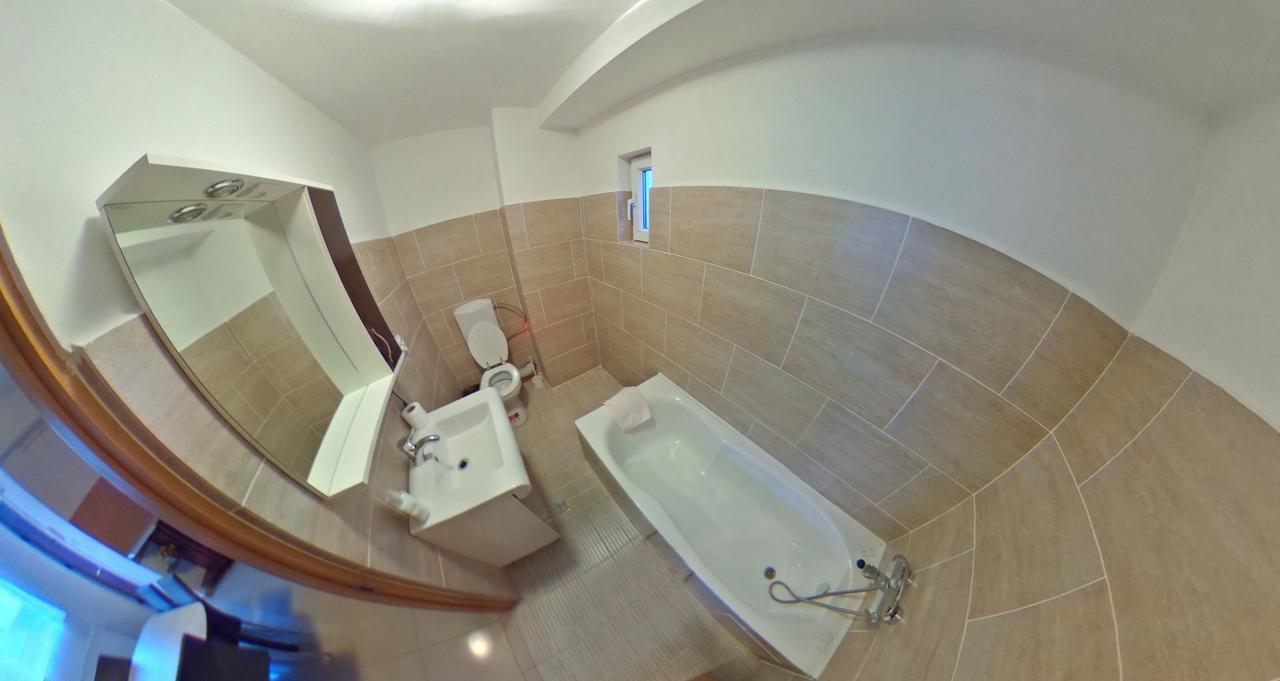 Csikos Apartment Cluj-Napoca Extérieur photo
